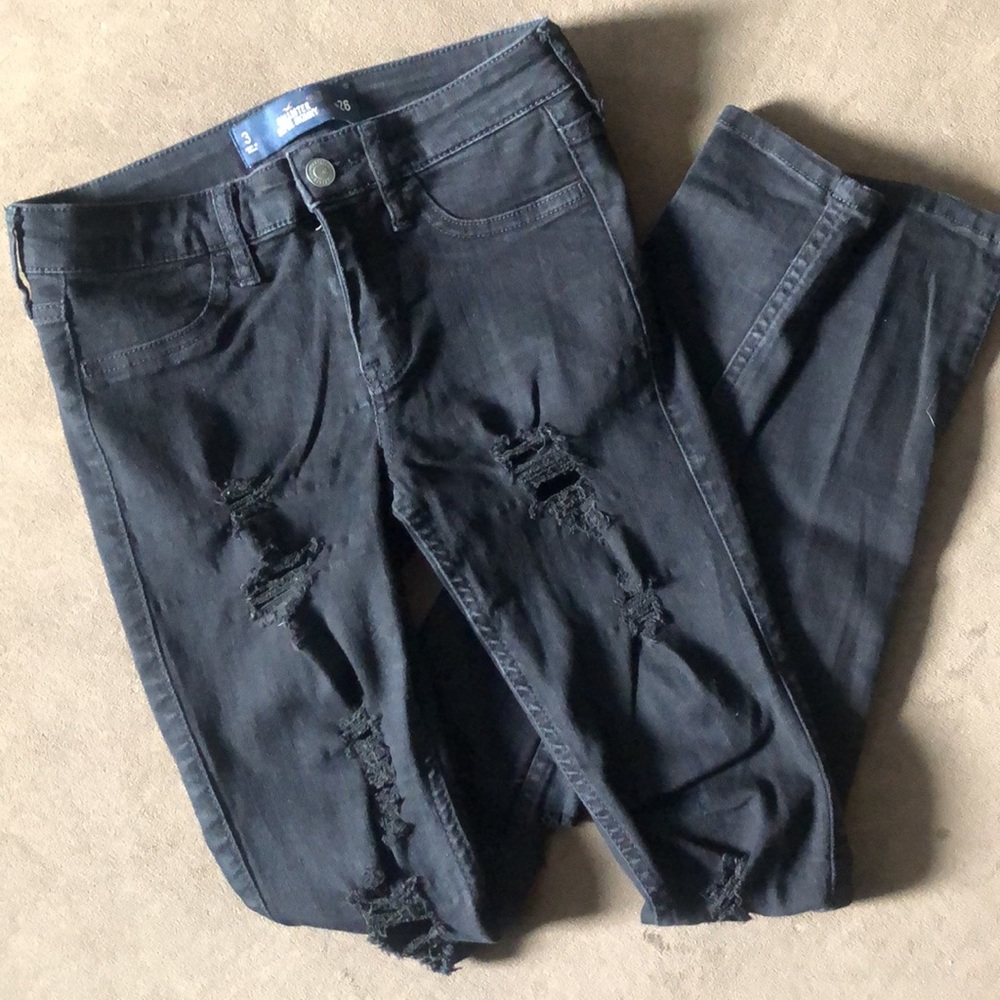 Hollister destroyed skinny jeans